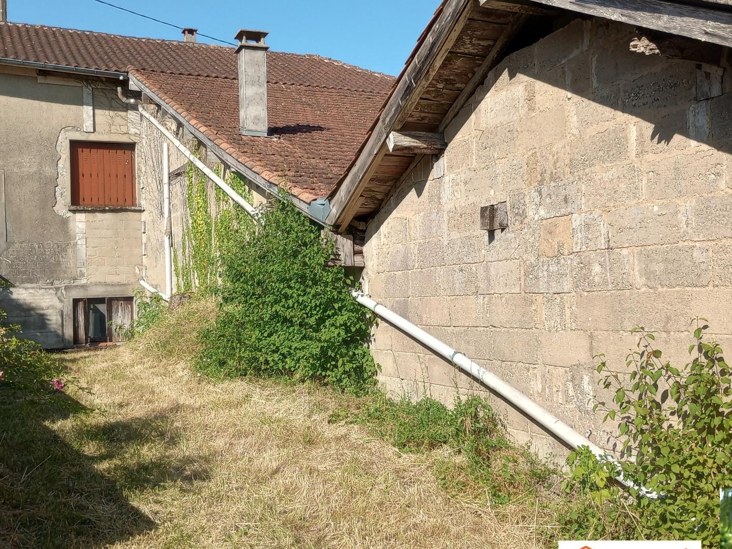 Immeuble à vendre - 6 pièces - 162m2 - Chevanceaux (17210)