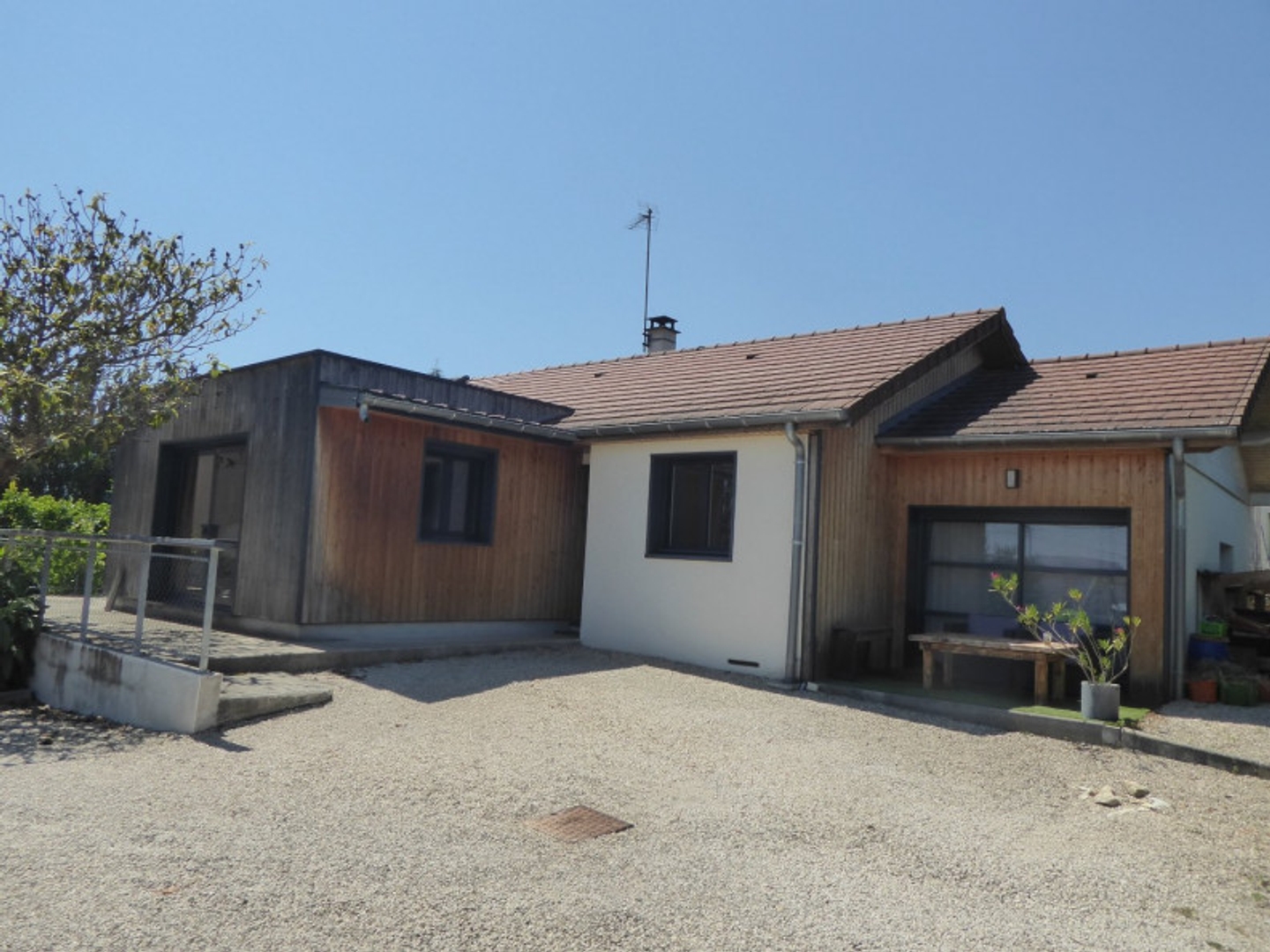 Maison à vendre - 7 pièces - 138m2 - Crémieu (38460)