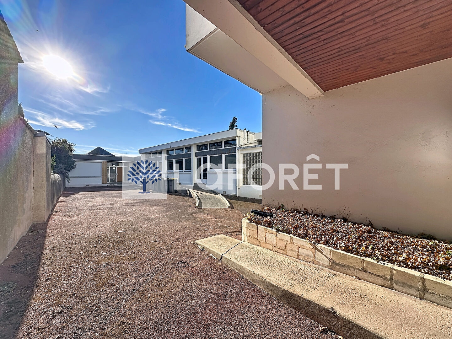 Locaux à vendre - 224m2 - Thouars (79100)