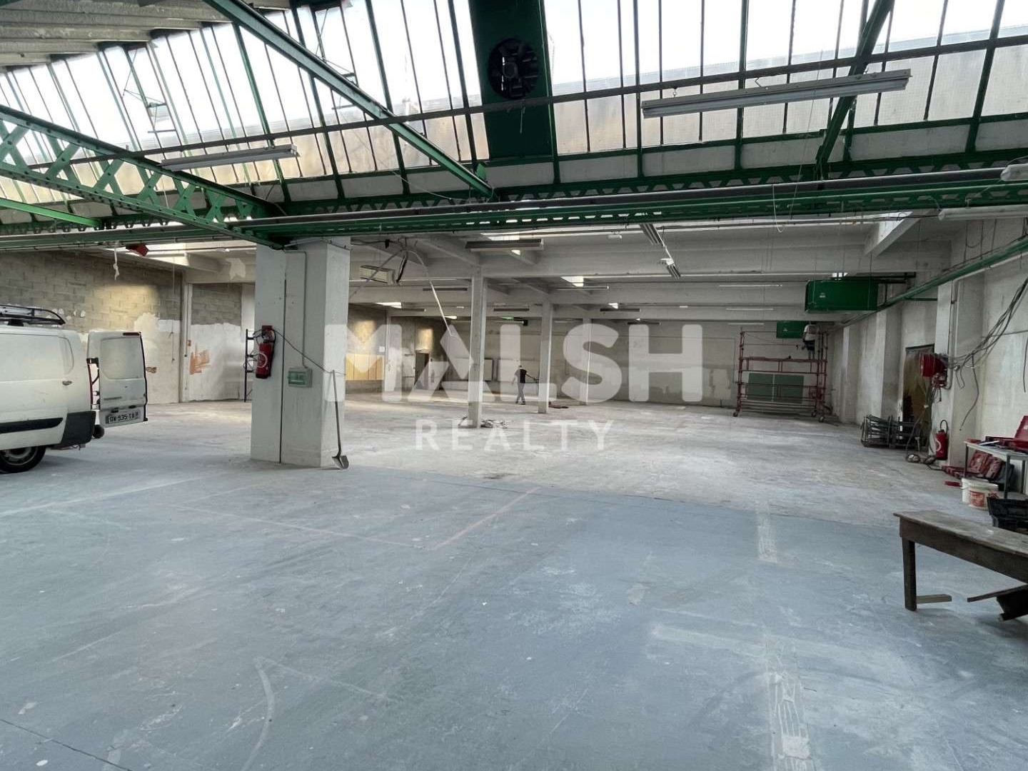 Locaux 3350m² à vendre à Villeurbanne