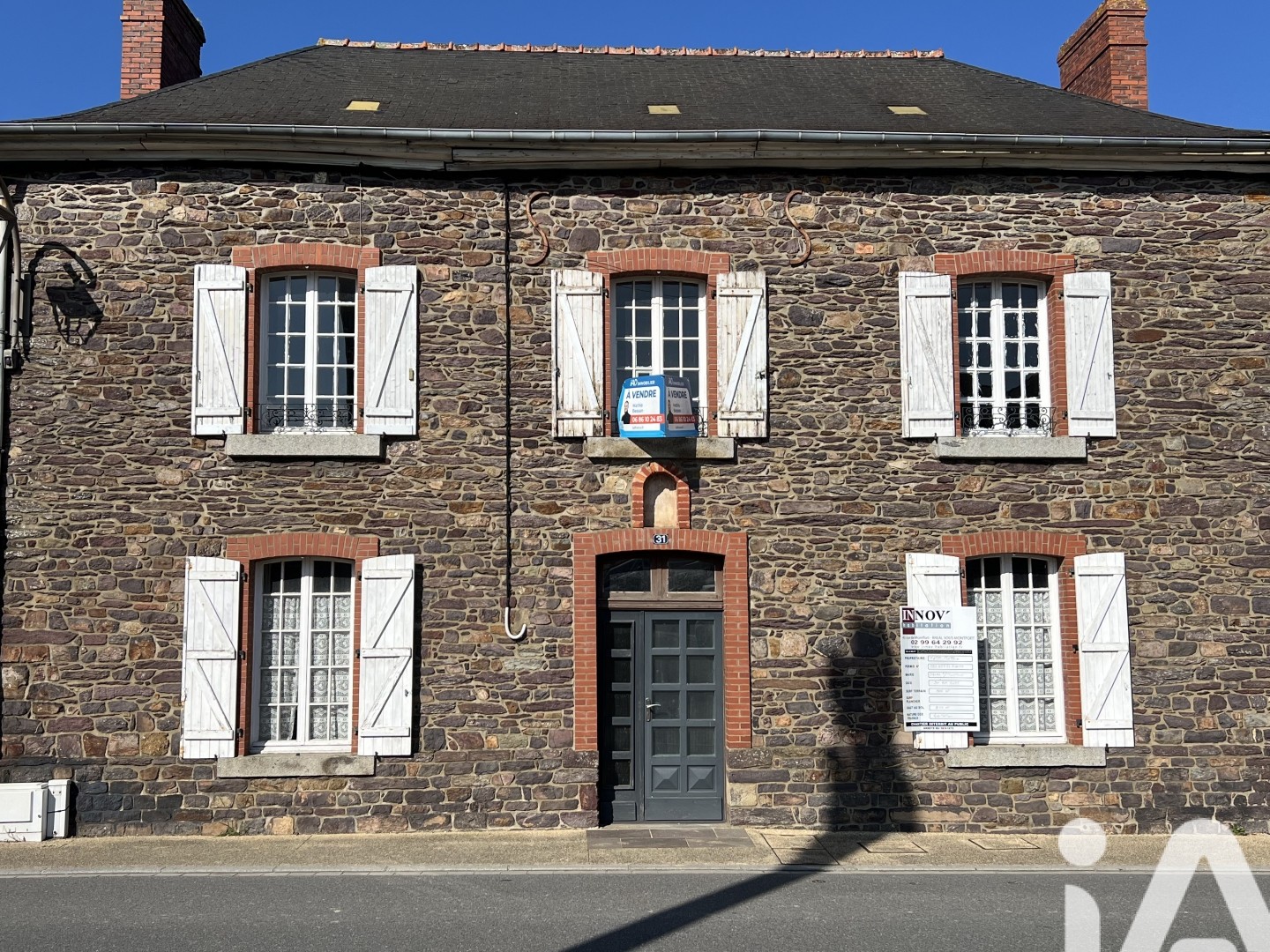 Maison 10 pièces 225 m²