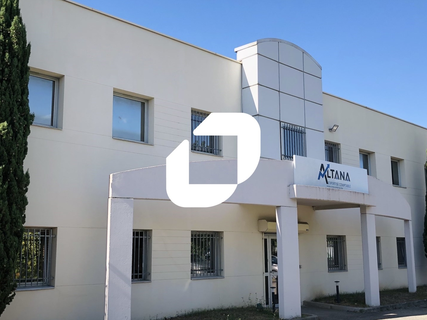 Local professionnel 326 m²