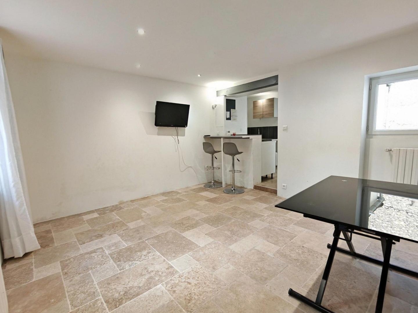 MAISON COUP DE COEUR RENOVEE AVEC COURETTE SANS VIS A VIS !