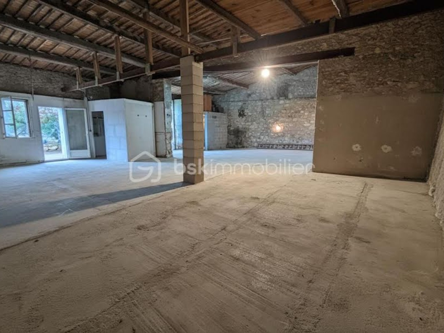 Maison 1 pièce 150 m²