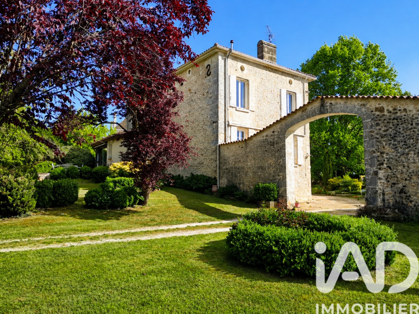 Maison 10 pièces 223 m²