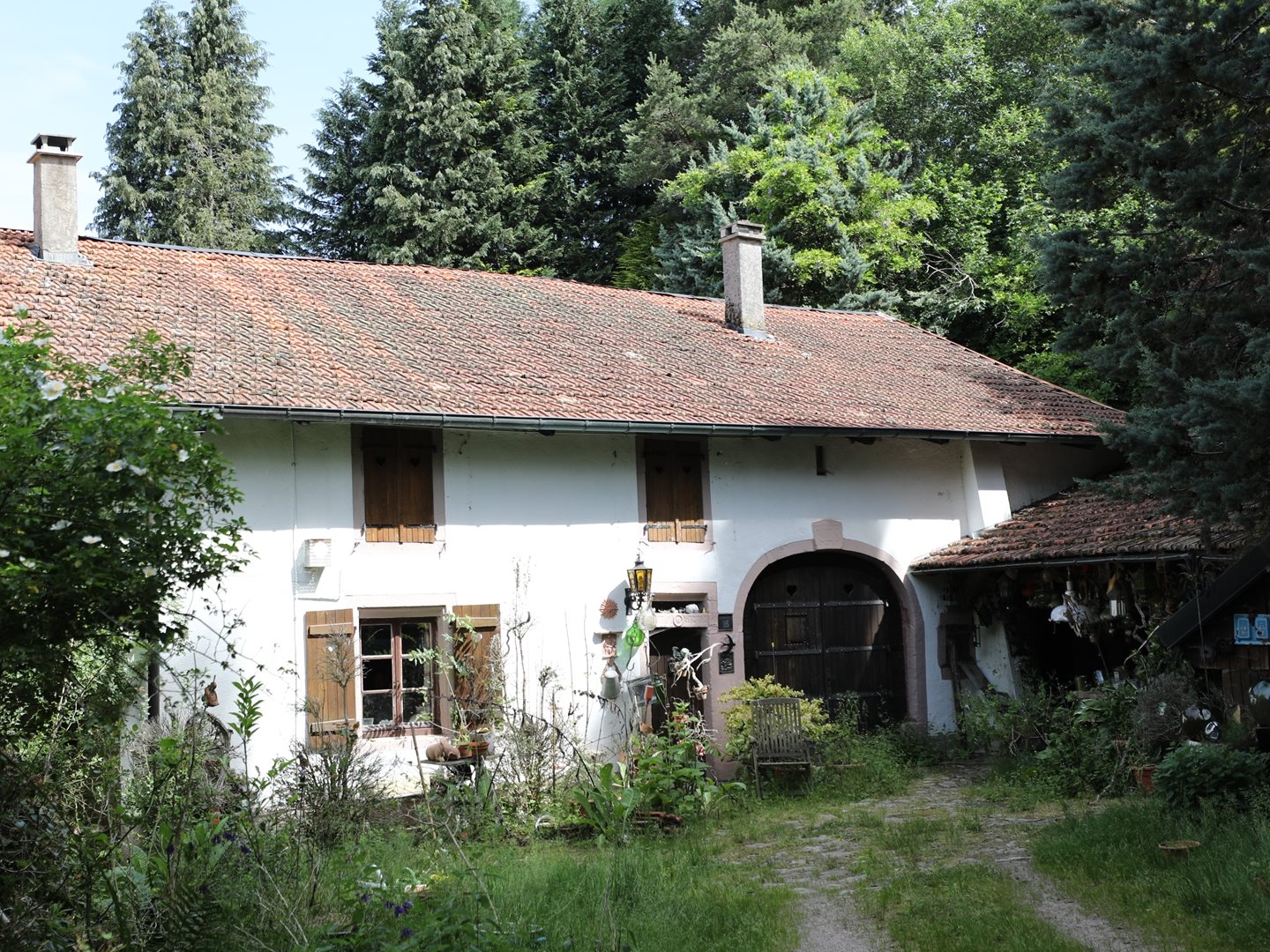 Maison de campagne au cadre naturel idyllique avec 10 ha de terrain