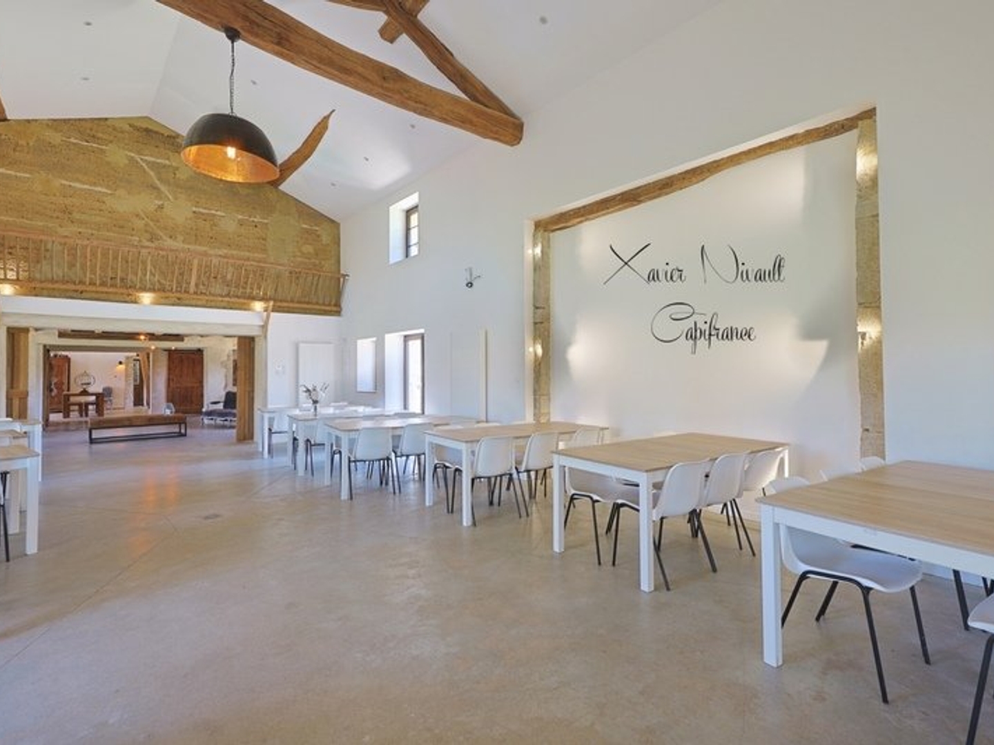Maison à vendre - 11 pièces - 355m2 - Saint-Amour (39160)