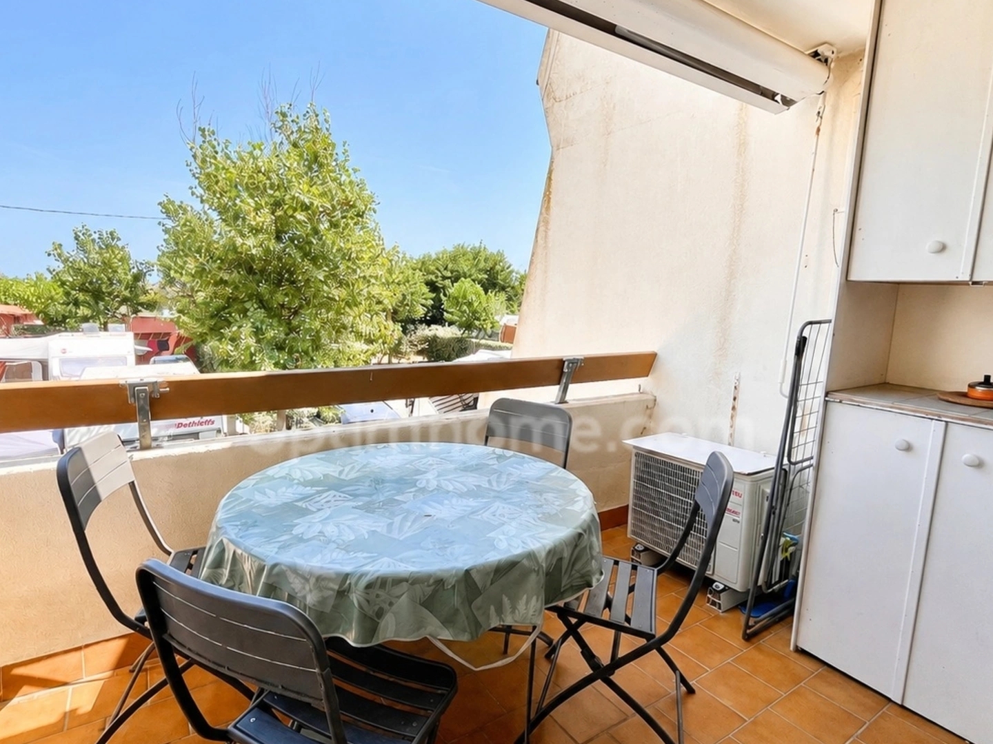 T2 rénové de 24 m² avec terrasse, climatisation et accès plage à Marseillan-Plage (34)
