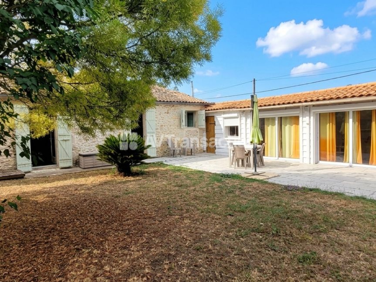 33180 ST SEURIN DE CADOURNE - MAISON EN PIERRES 243M² 6 CHAMBRES