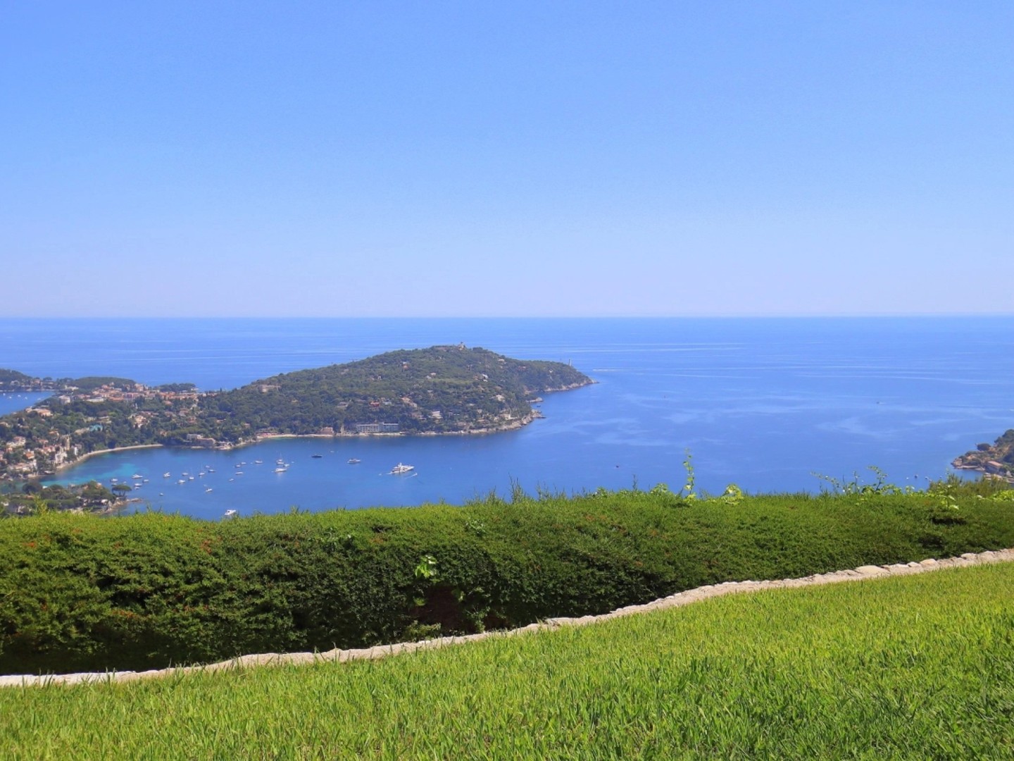 VILLEFRANCHE SUR MER-VINAIGRIER - EXCLUSIVITE