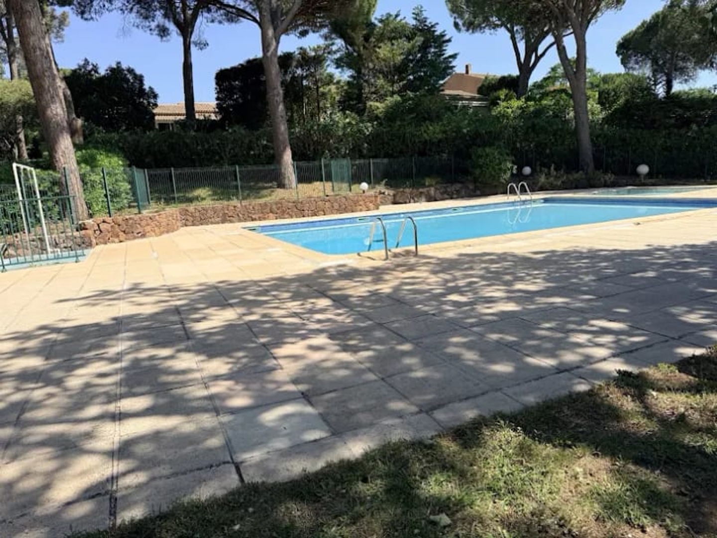 Appartement à vendre - 2 pièces - 48m2 - Saint-Raphaël (83700)
