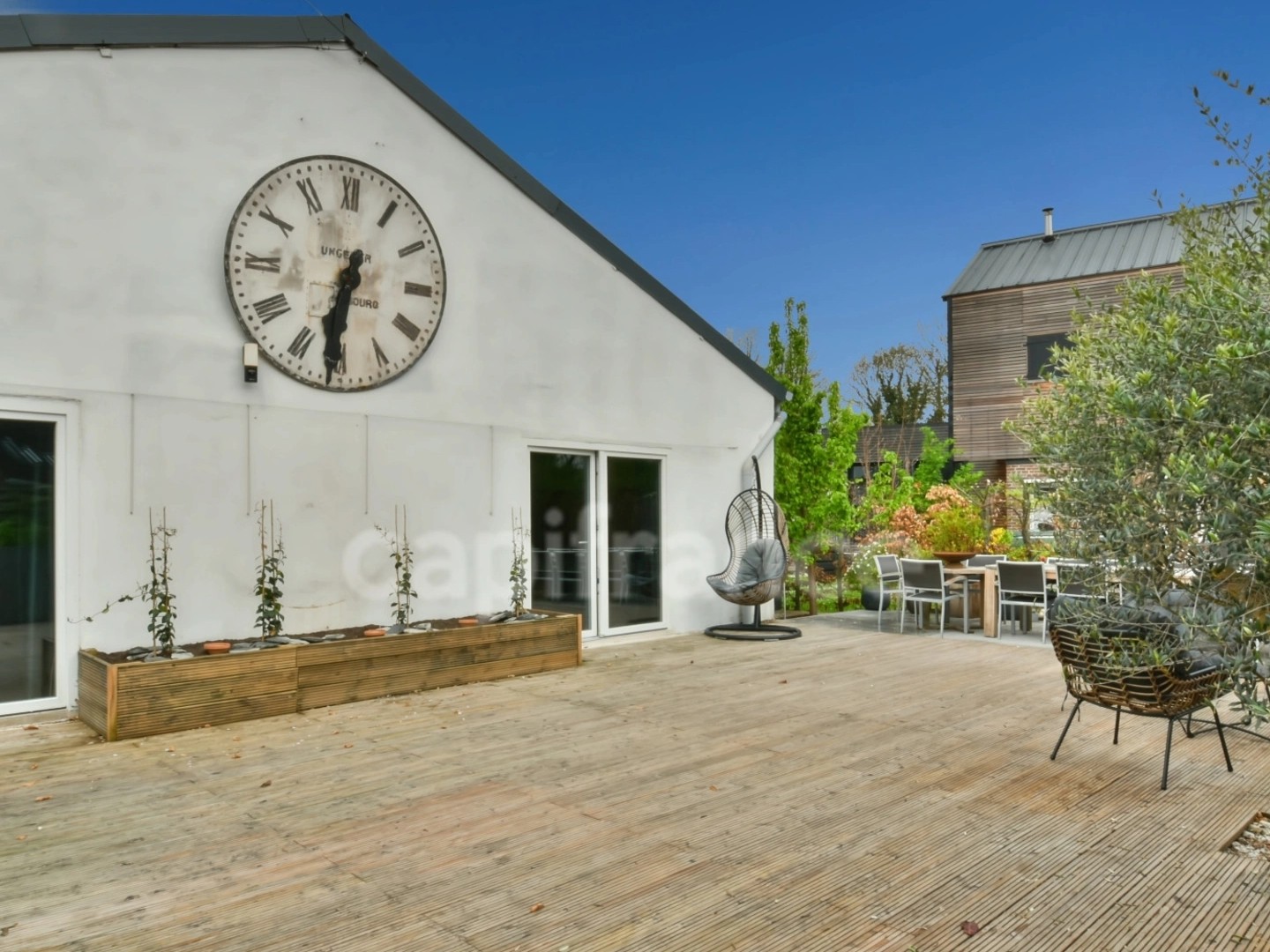 Maison 6 pièces 273 m²