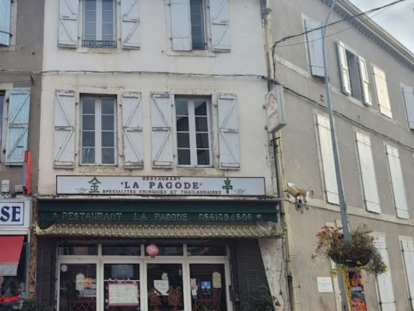 Local 215 m²