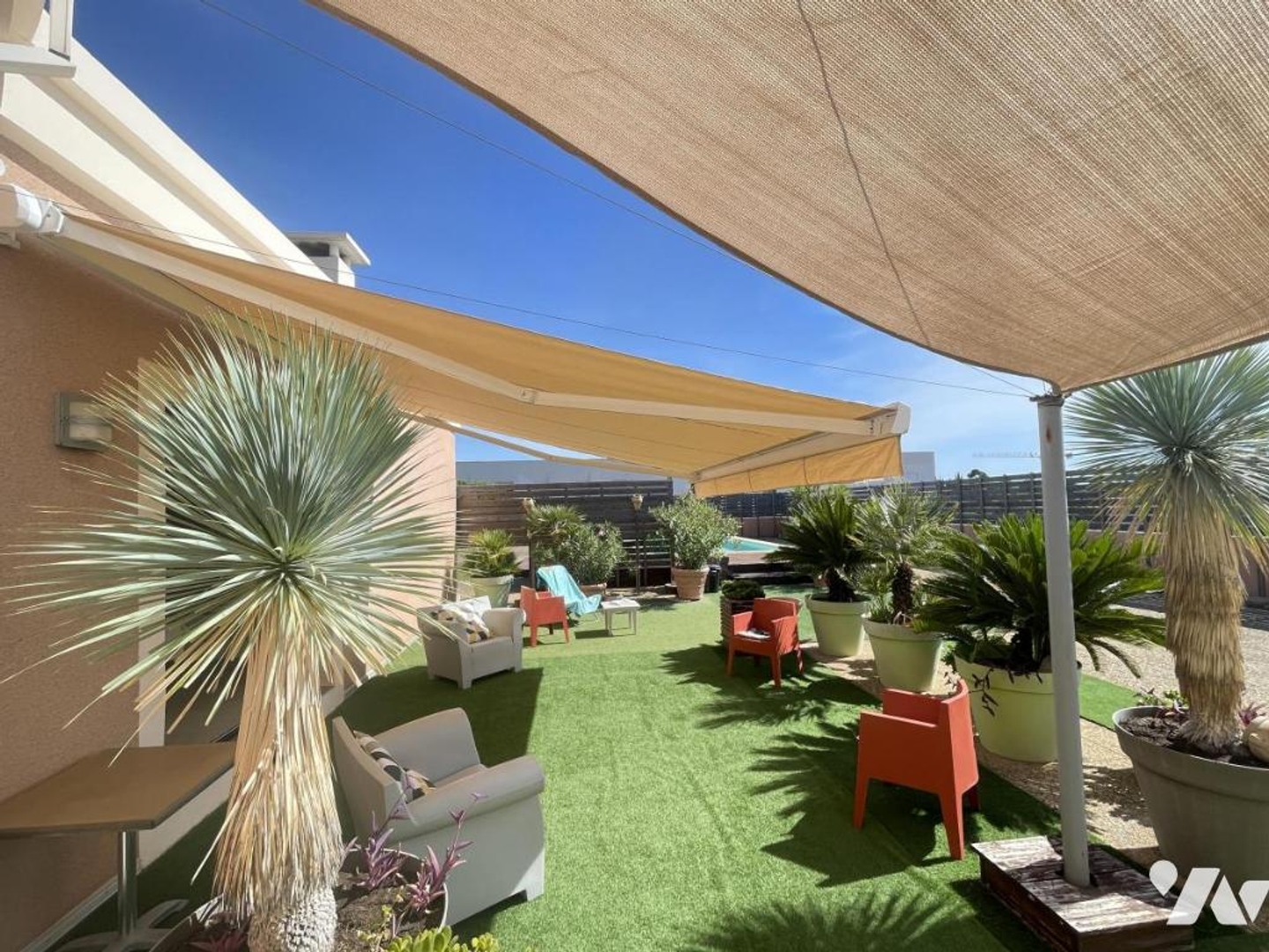 APPARTEMENT TOIT TERRASSE T7 et LOCAL PROFESSIONNEL 444 m²