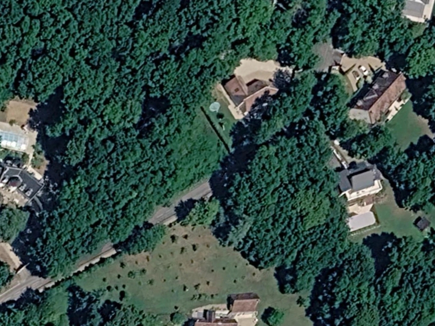 Terrain 1561 m²