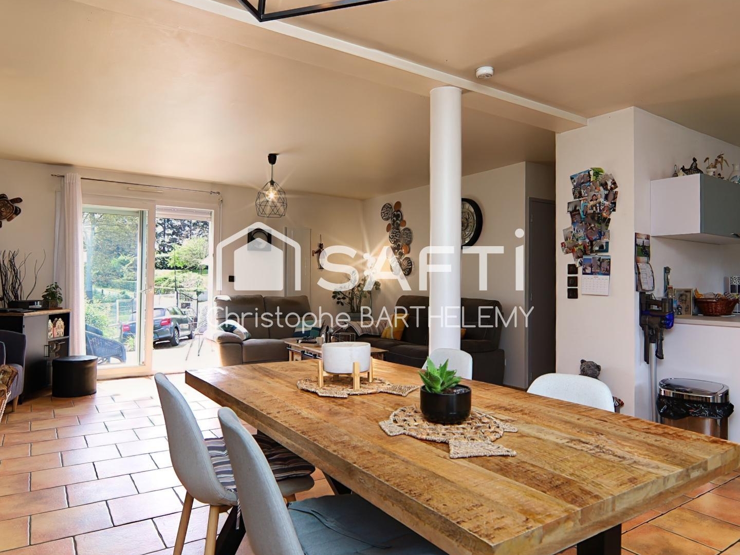 Bureaux à vendre - 5 pièces - 101m2 - Saint-Didier-Des-... (27370)