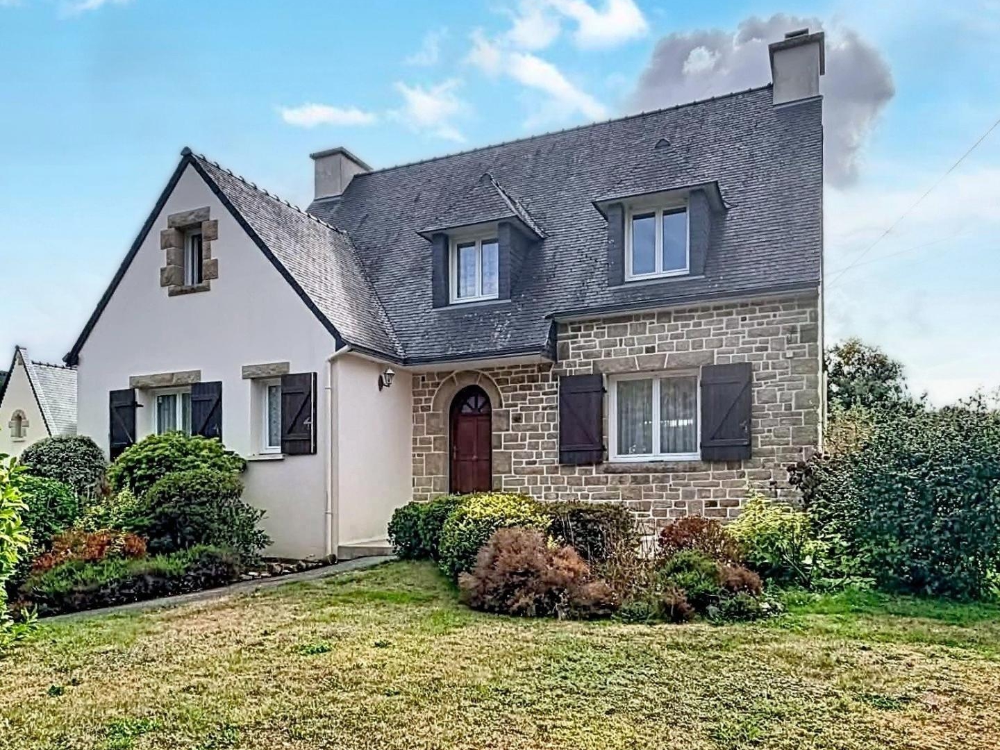 Maison familiale - 6 pièces - 141 m²