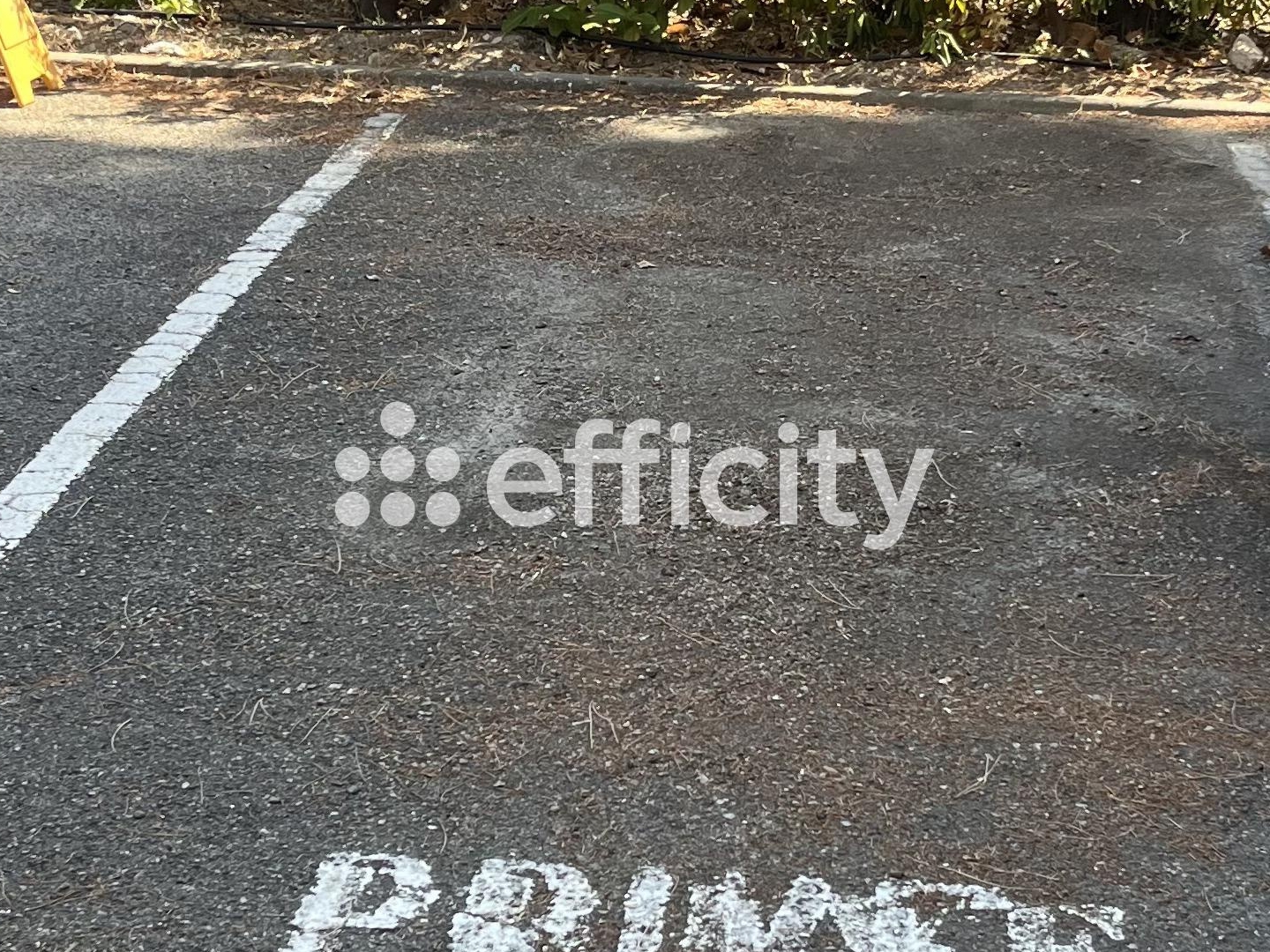 Parking / garage / box à vendre - 13m2 - Marseille 8e (13008)