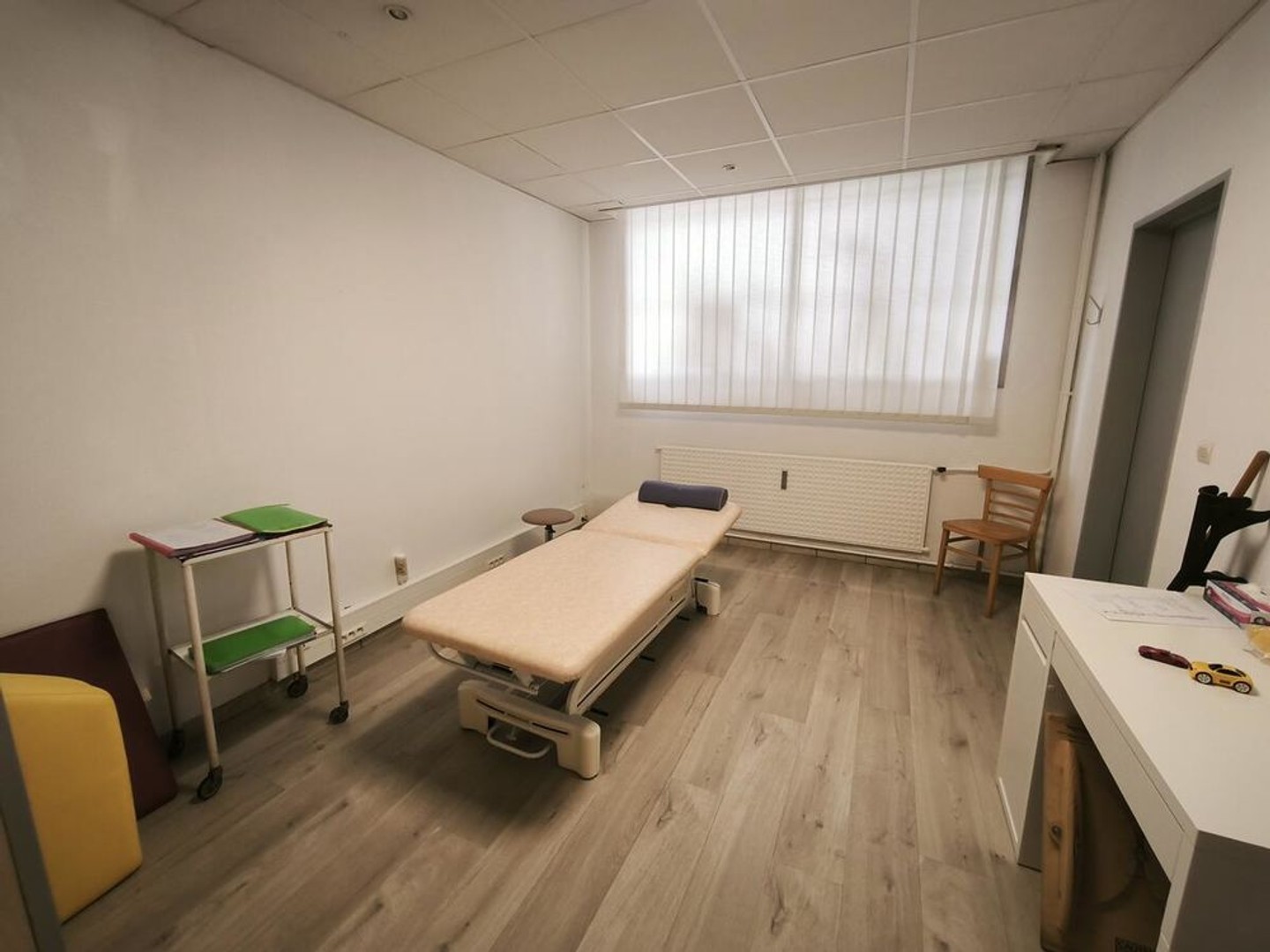 Local commercial F11