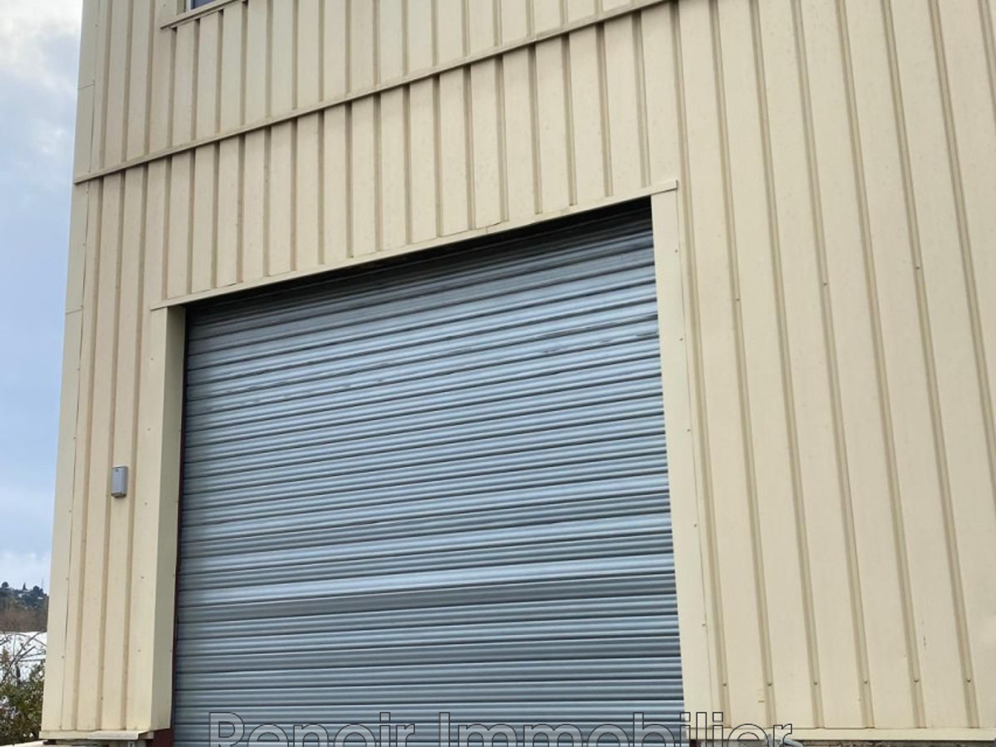 Immeuble commercial 160 m²