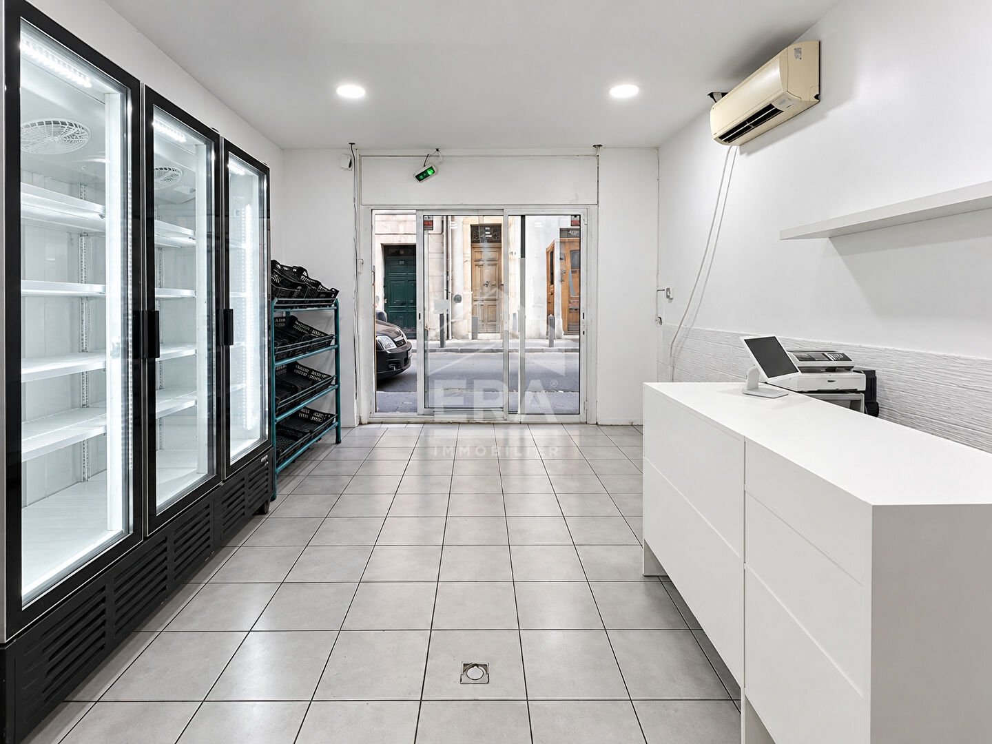 Magasin à vendre - 2 pièces - 92m2 - Marseille 3e (13003)