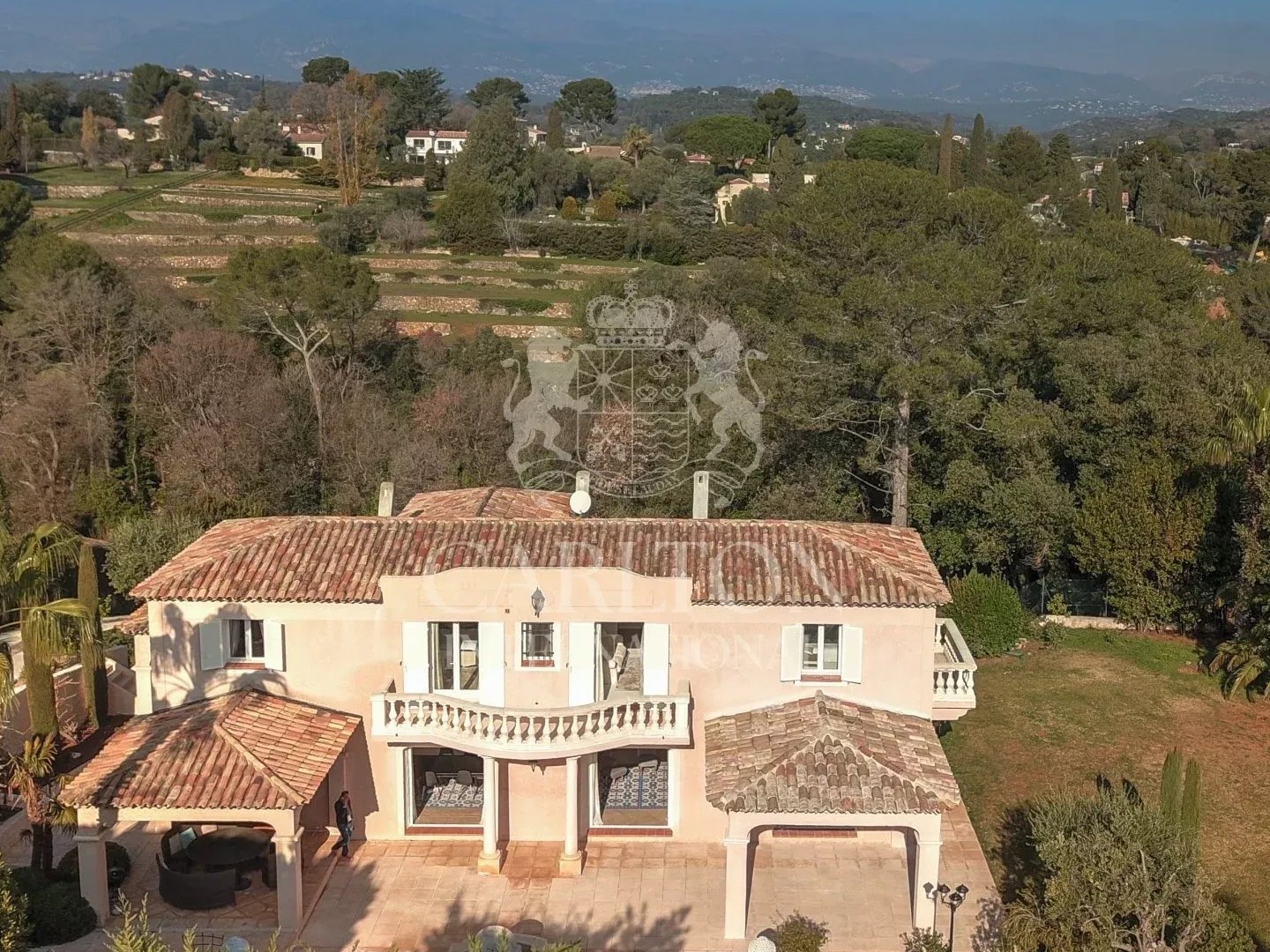 Biot - Élégante propriété de prestige au sein d'un domaine privé sécurisé