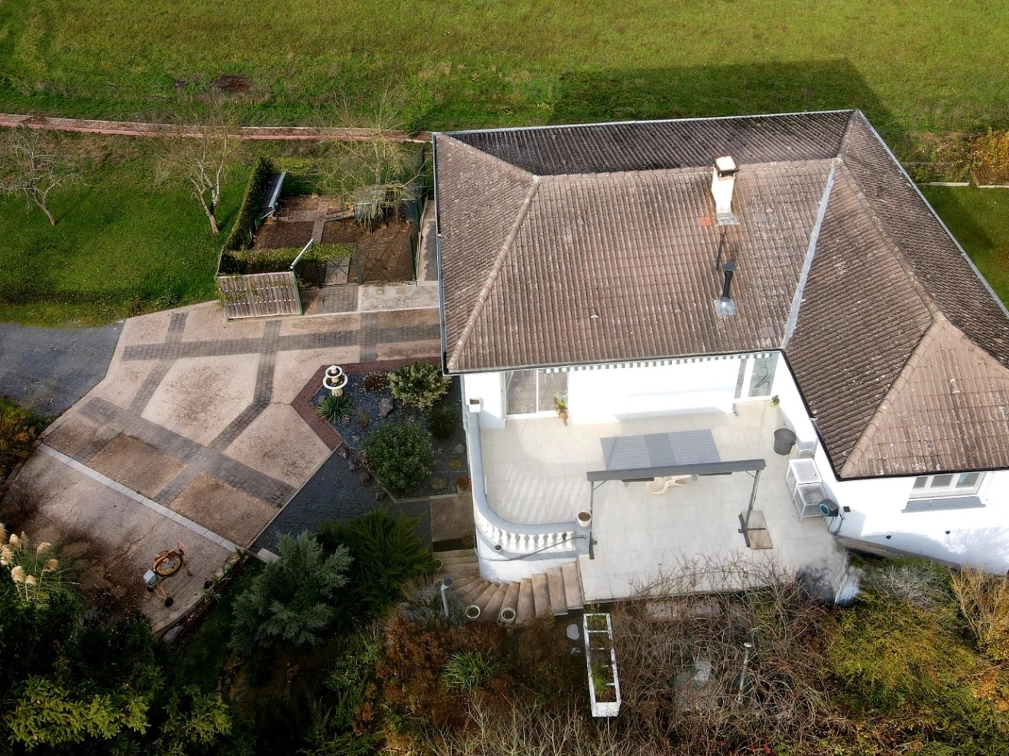 EINVILLE AU JARD PAVILLON SUR 3000 M² DE TERRAIN