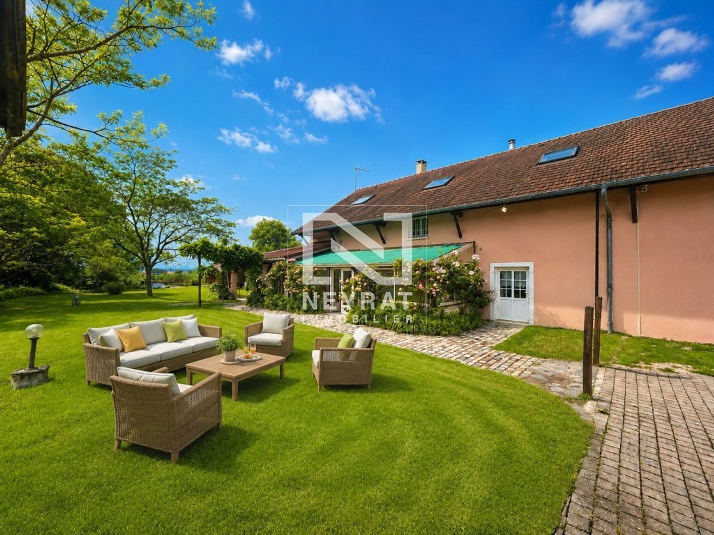 Maison à vendre - 9 pièces - 300m2 - Palleau (71350)