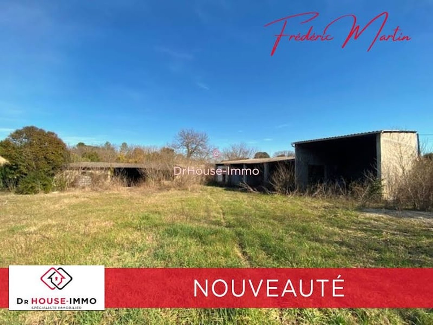 Terrain 300 m²