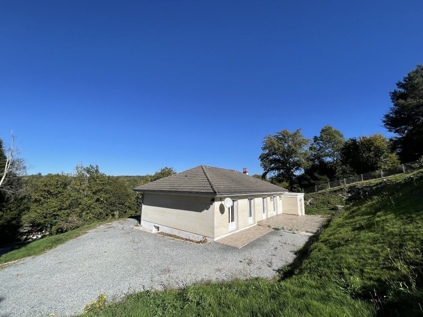 Maison à vendre - 7 pièces - 120m2 - Eyjeaux (87220)