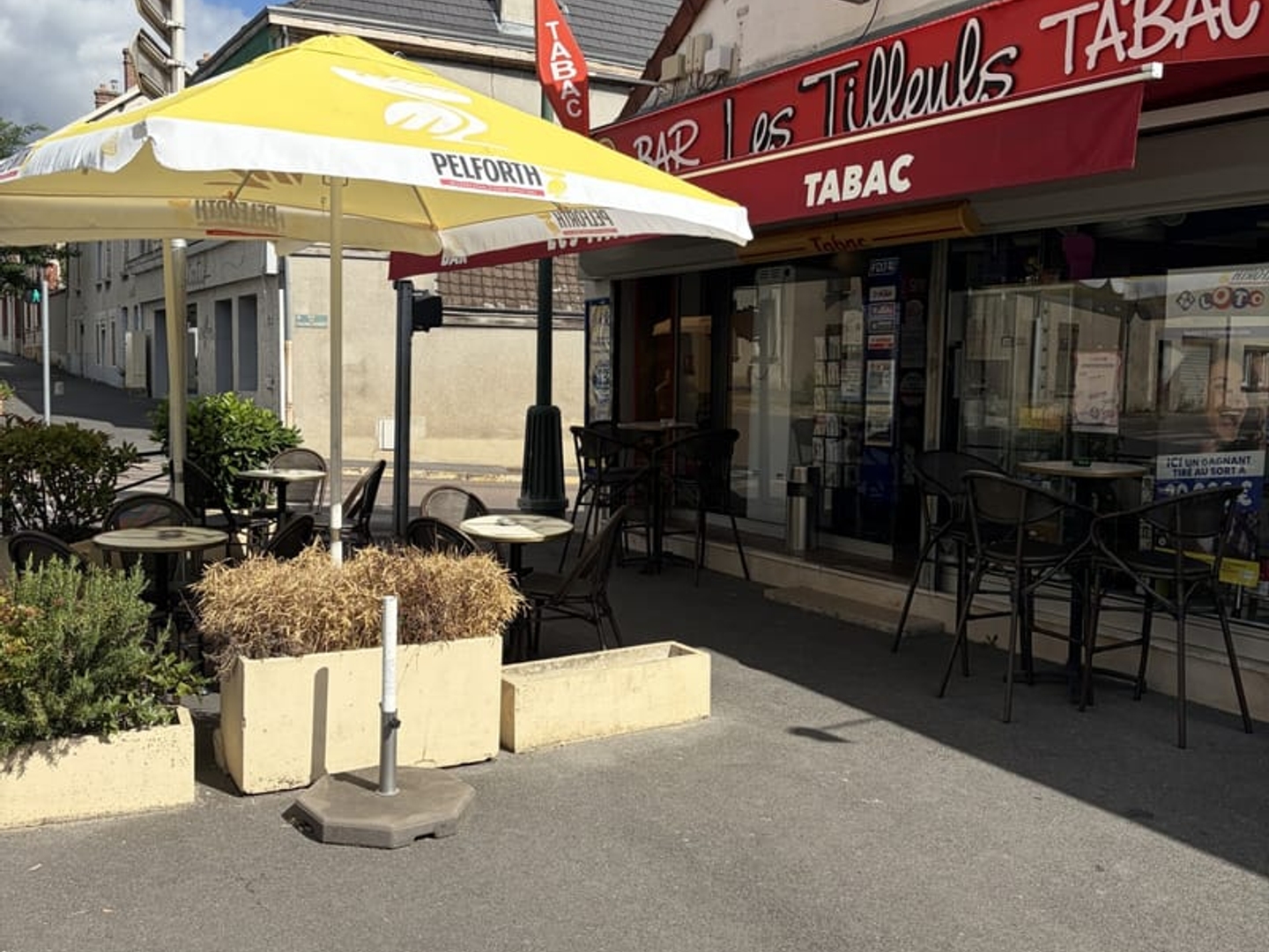 Fonds de commerce 1 pièce 140 m²