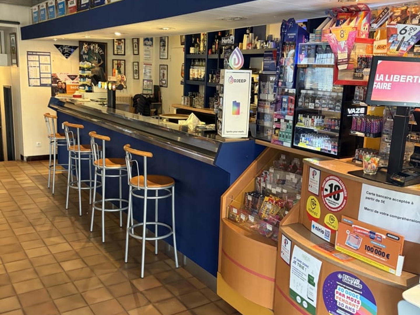 Magasin à vendre - 1 pièce - 140m2 - Dizy (51530)