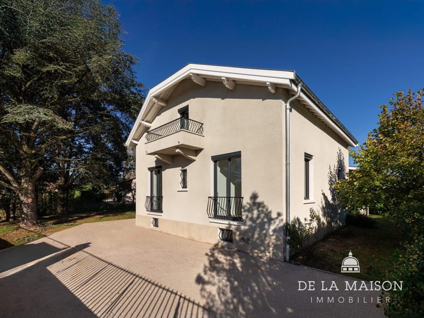 Maison 8 pièces 206 m²