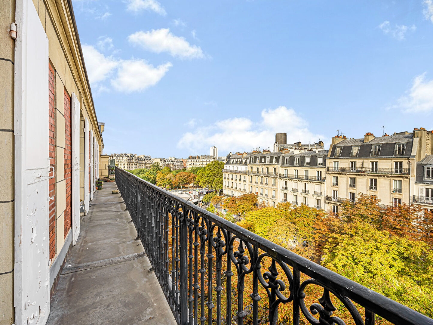 Appartement Paris 5 pièce(s) 93 m2 dont double chambres de service