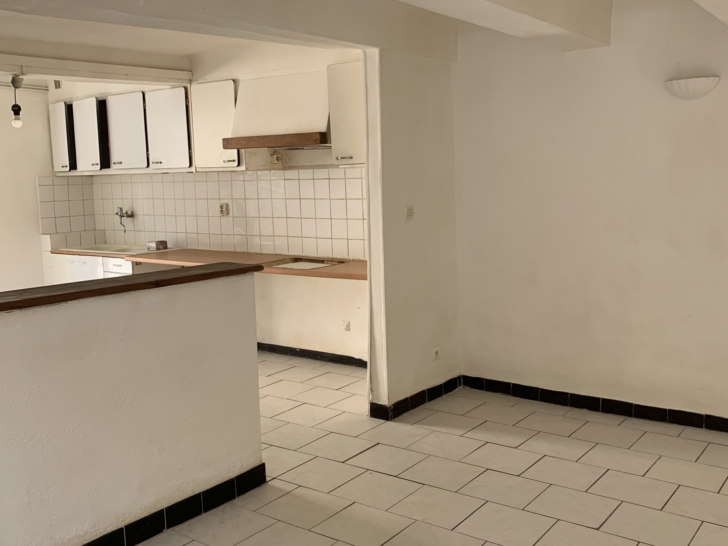Maison à vendre - 4 pièces - 60m2 - Vins-Sur-Caramy (83170)