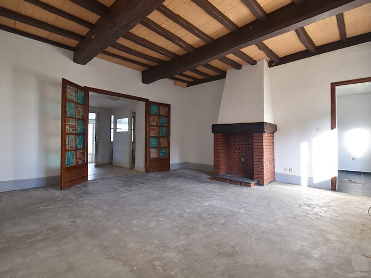 Maison semi-individuelle, 2 pièces, véranda, jardin, garage