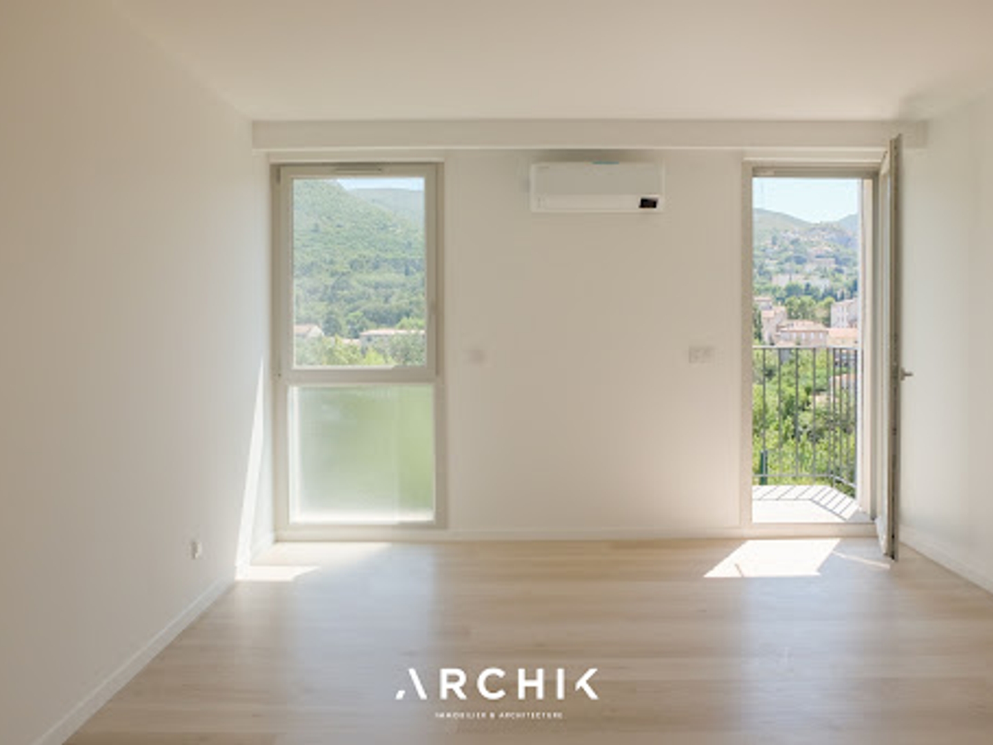 Appartement à vendre - 4 pièces - 110m2 - Marseille 11e (13011)