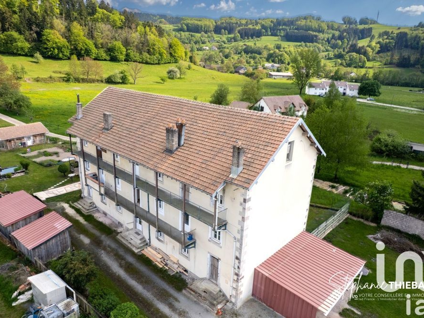 Immeuble à vendre - 774m2 - Faymont (70200)
