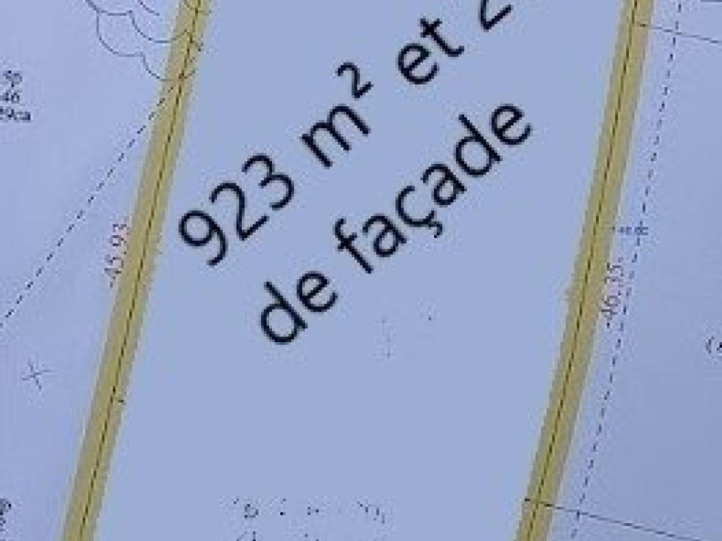 Terrain à vendre - 923m2 - Breteuil (60120)