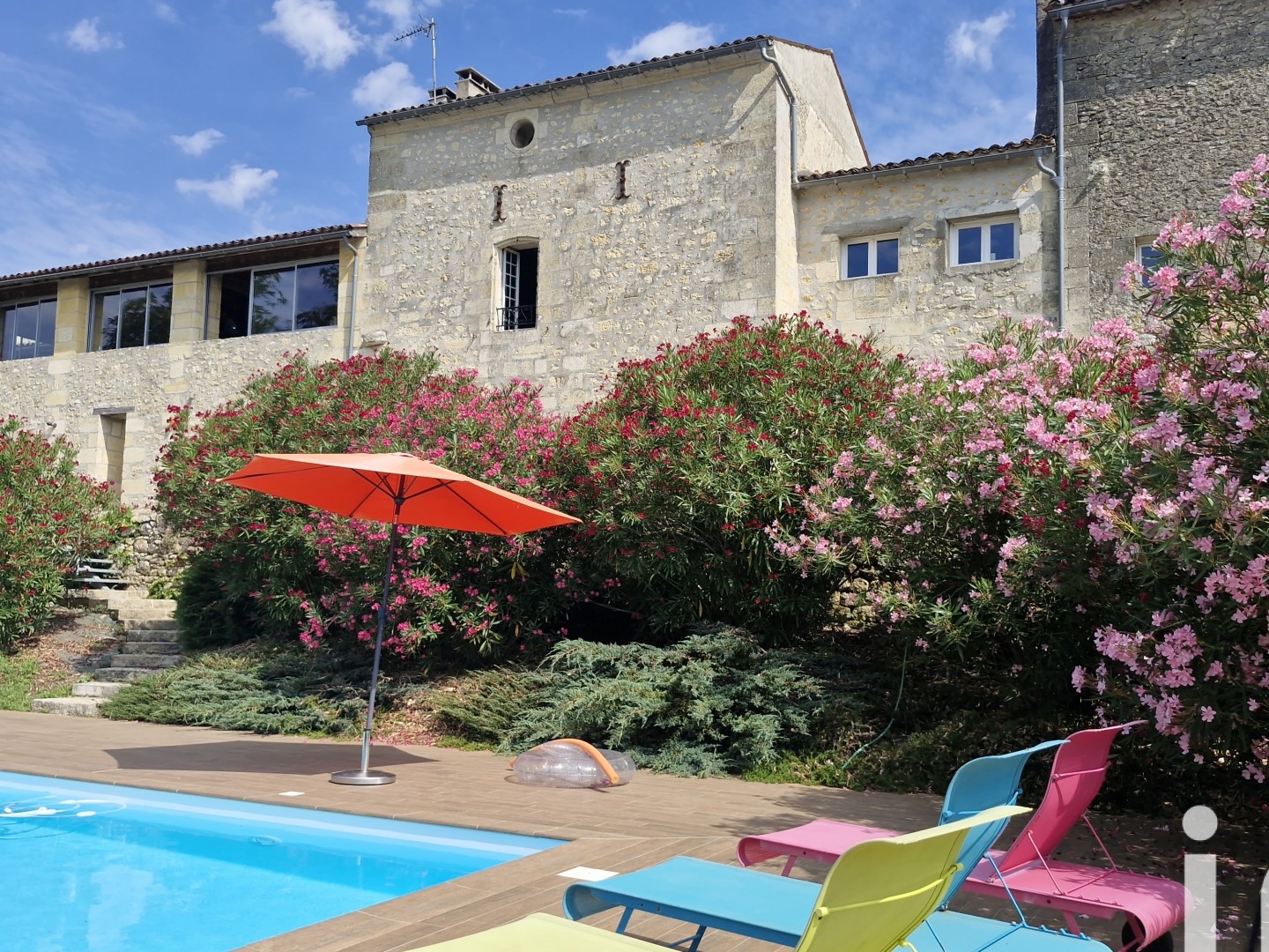 Maison 6 pièces 230 m²
