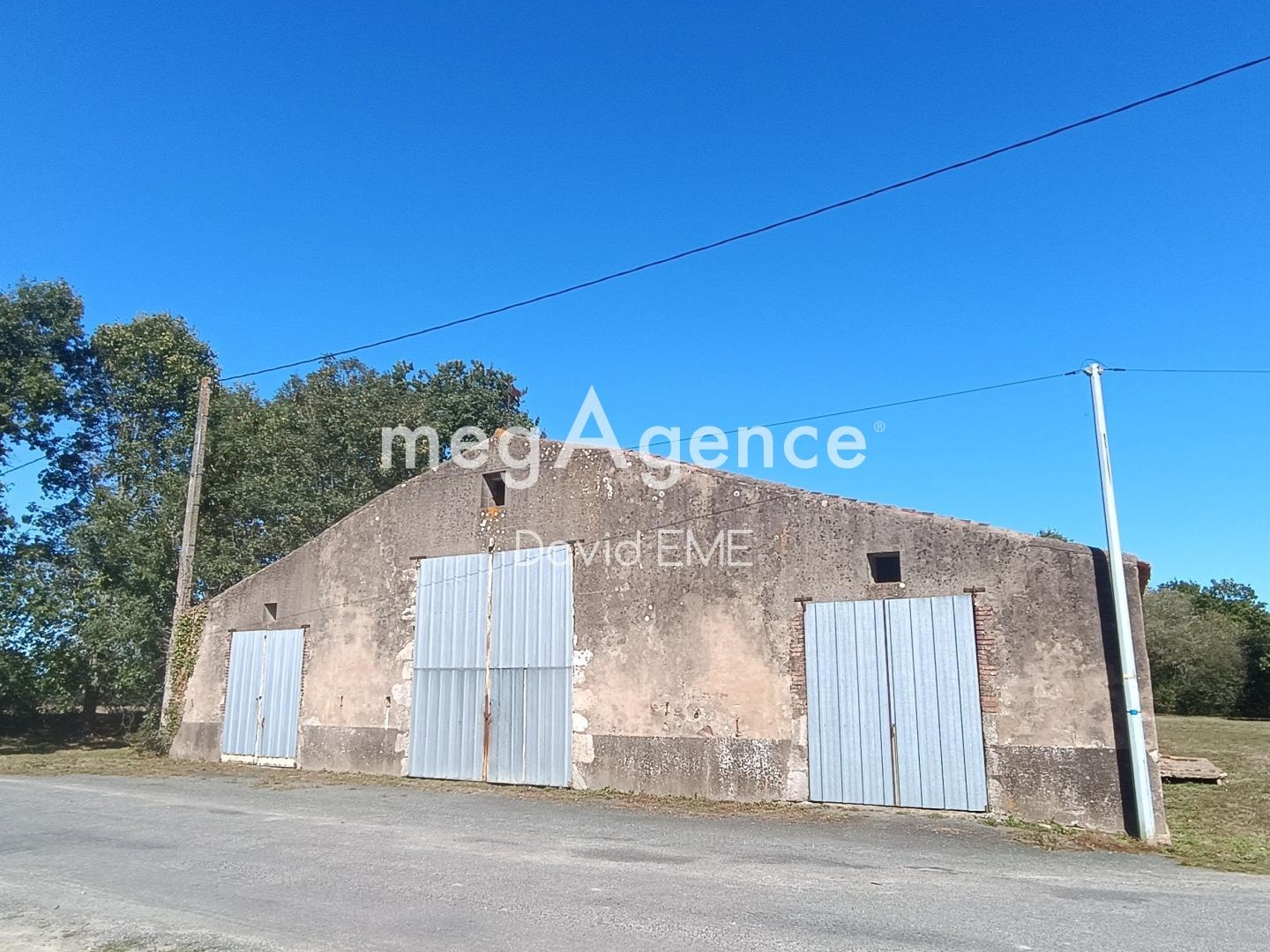 3 Pièces, 600 m2, AIZENAY