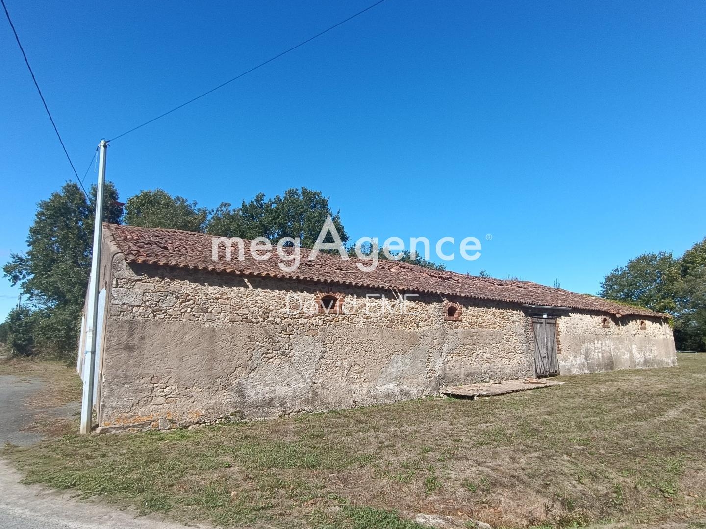 Maison à vendre - 3 pièces - 4300m2 - Aizenay (85190)