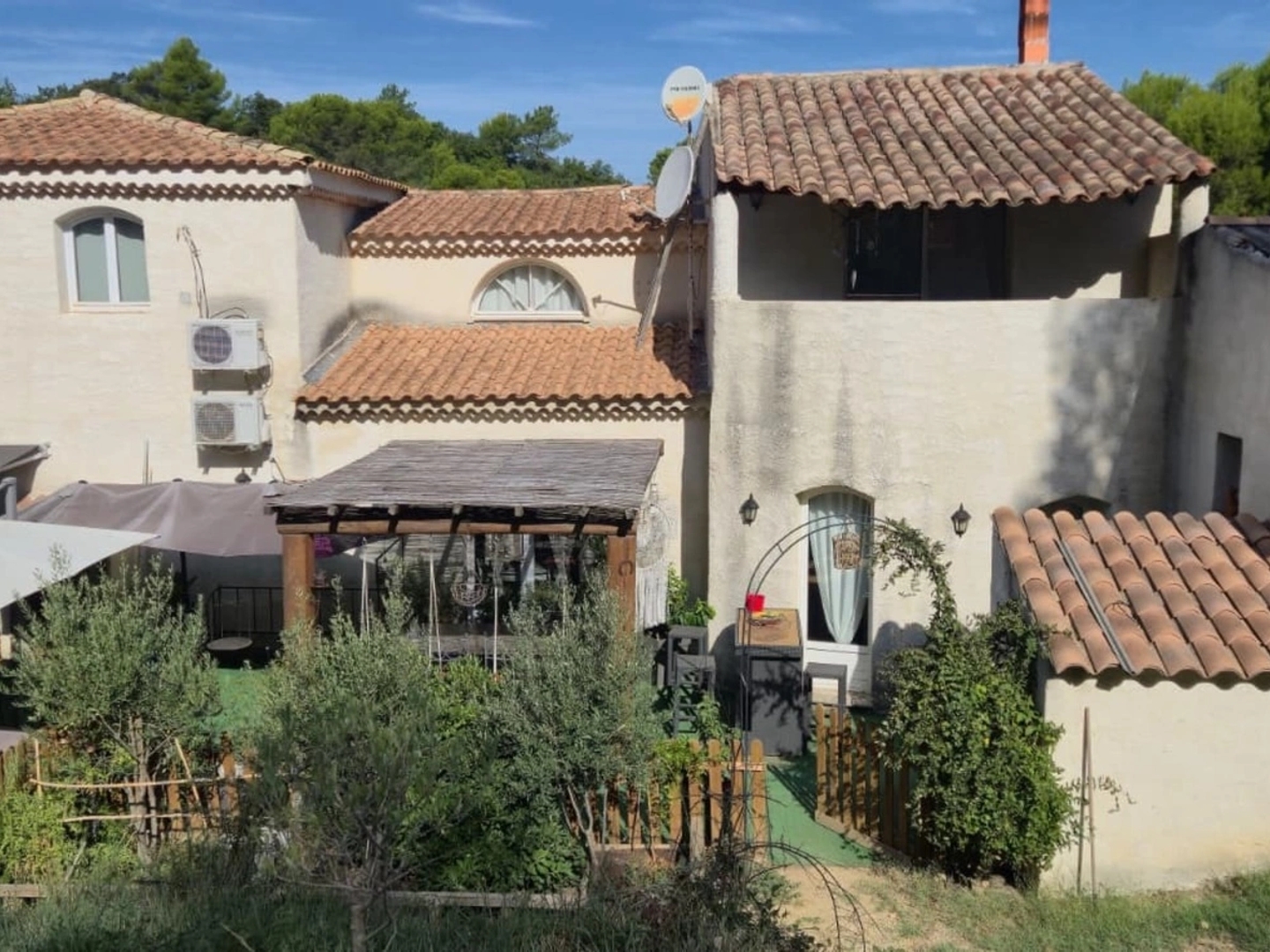 Maison à vendre - 12 pièces - 284m2 - Visan (84820)