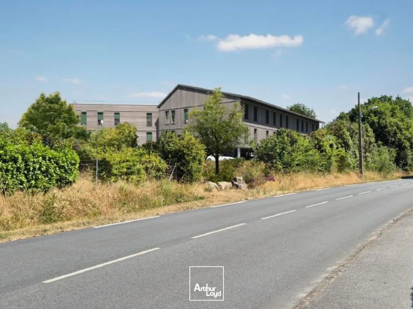 Bureaux à vendre à Saint-Nazaire dans immeuble neuf avec stationnement