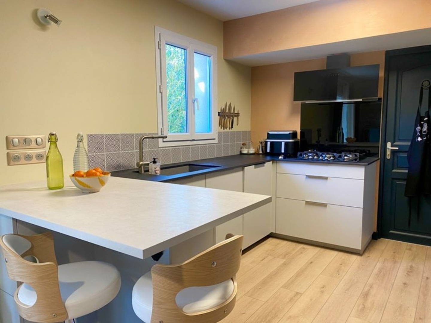 Maison familiale 4 chambres, 1 bureau, jardin et garage