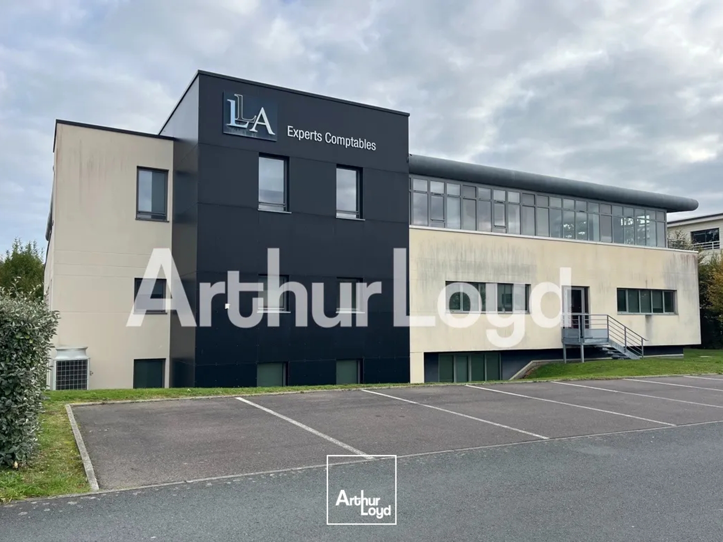 Bureaux à vendre - 981m2 - Saint-Contest (14280)