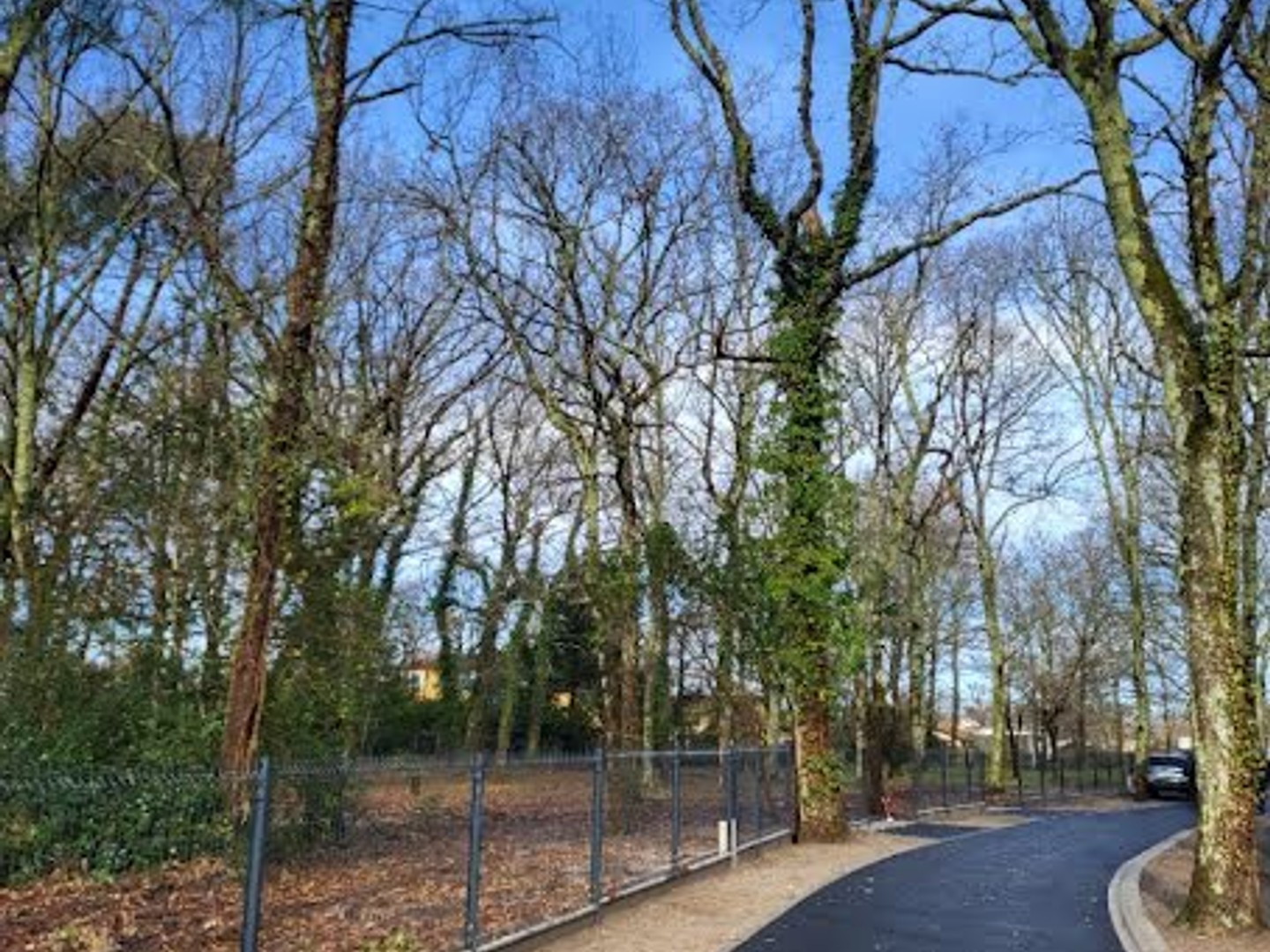 Terrain 800 m²