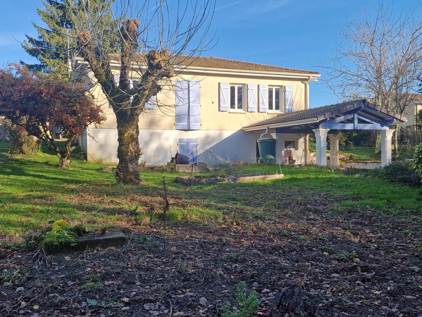 MAISON SUR SOUS-SOL PROCHE ANGOULEME