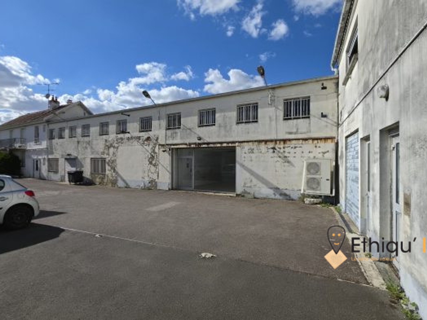 Immeuble à vendre - 1478m2 - Chaumont (52000)
