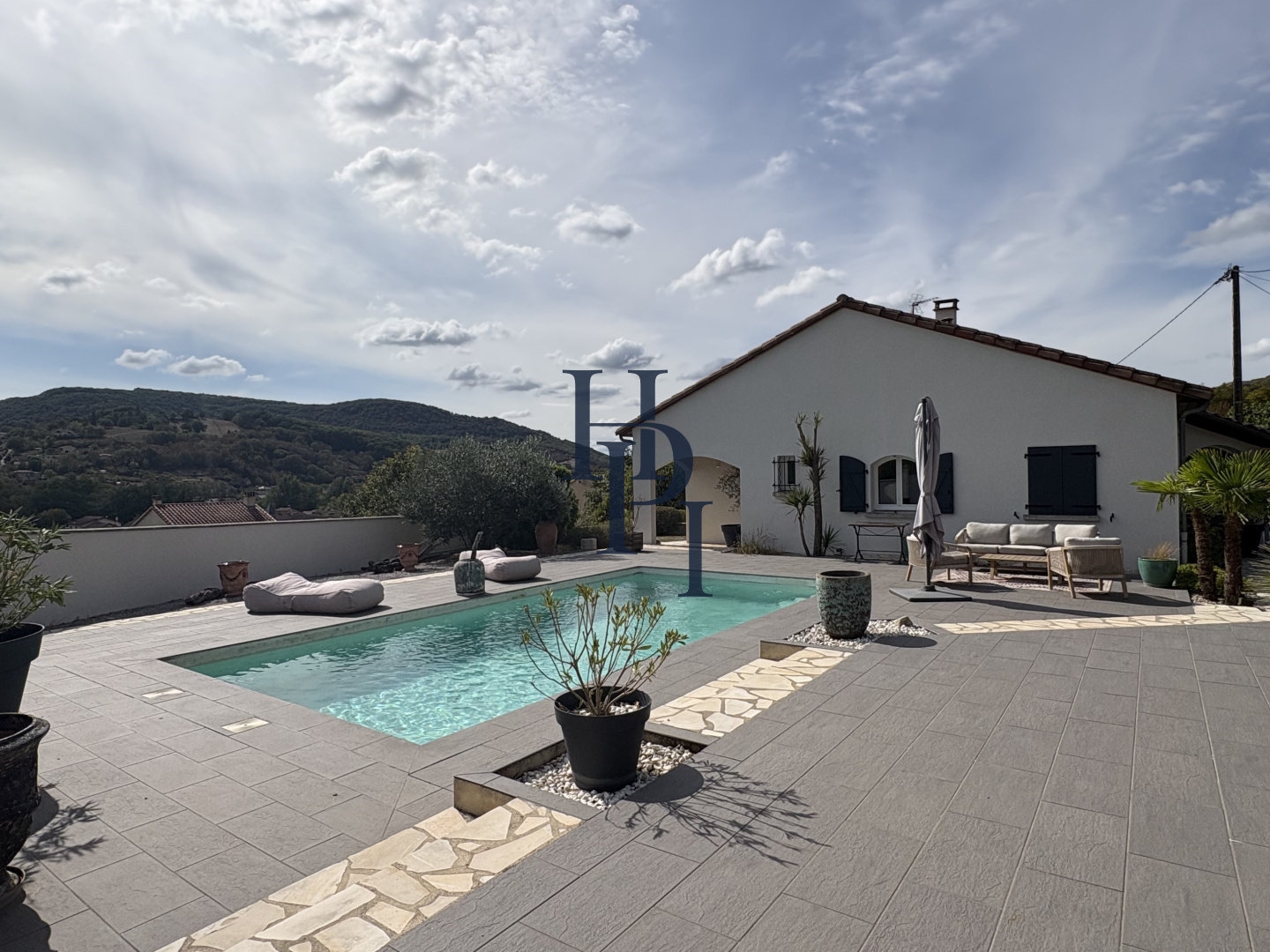 Vente villa avec piscine et garage Saint Affrique